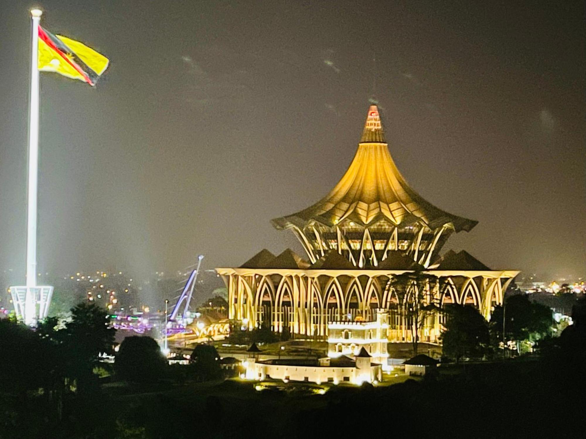 Kuching City Center Riverbank Suites With Marvelous River View Exterior foto